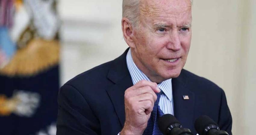 Biden quiere vacunar a 70% de adultos para el 4 de julio
