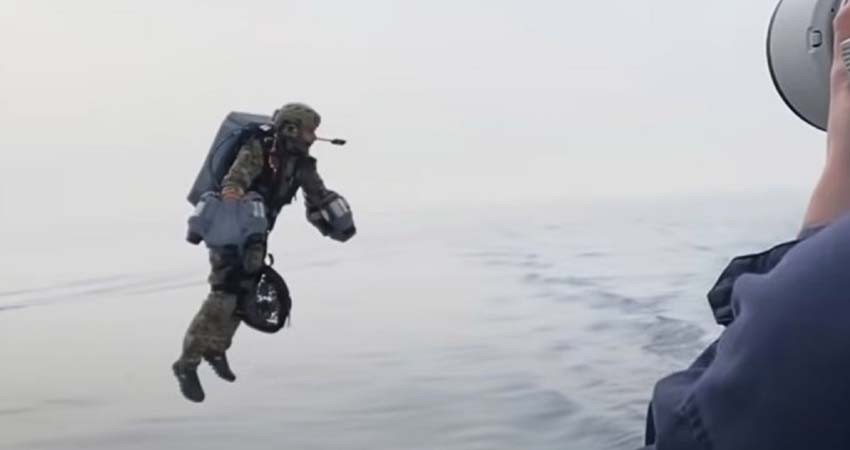 Así son los increíbles trajes para volar que prueba el ejército británico