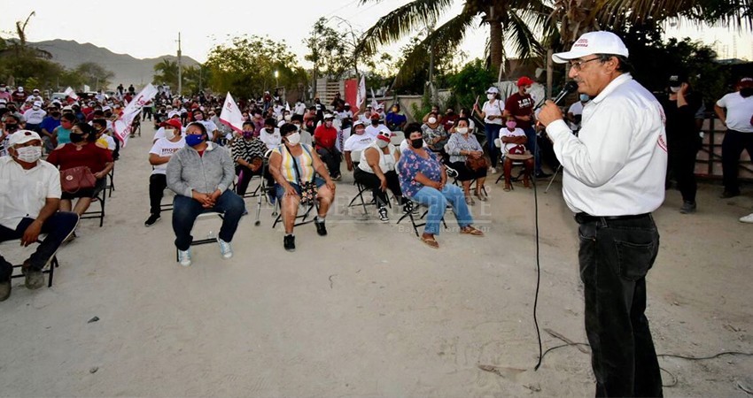 Critican a Leggs por ausencia en debate