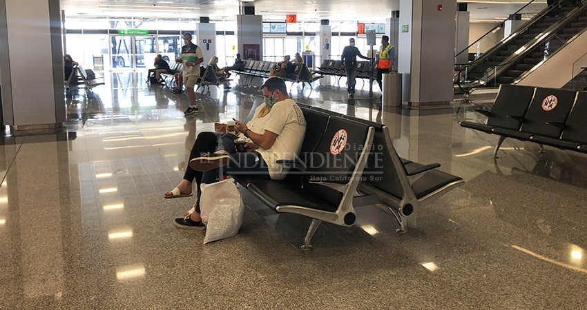 Aeropuertos no pueden operar con medidas de sana distancia