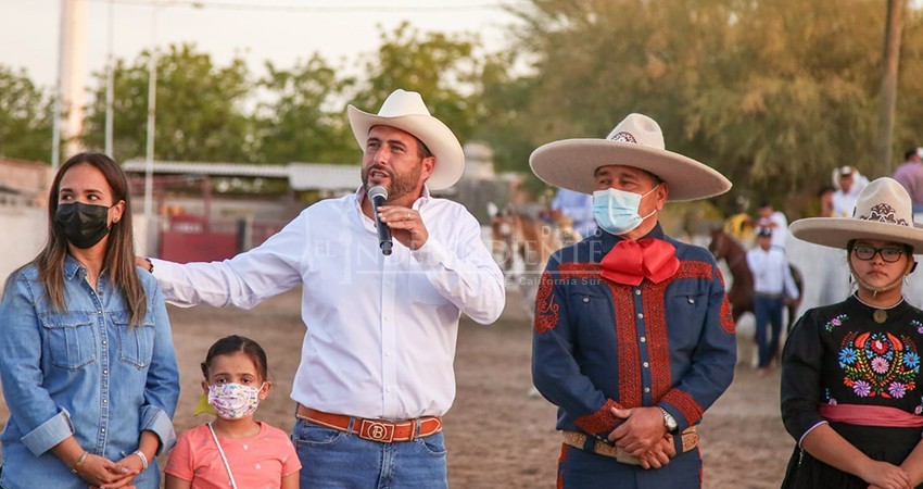 Fortaleceremos las tradiciones de nuestros rancheros: Ricardo Barroso