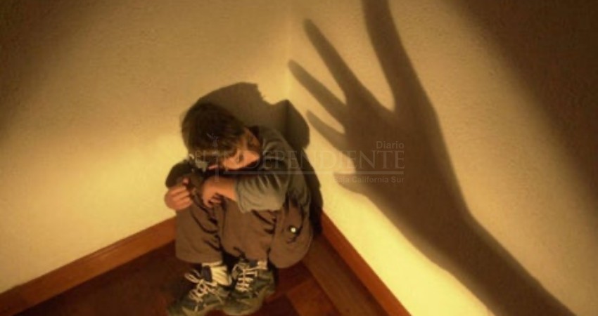 Niño reporta a su abuela por maltrato