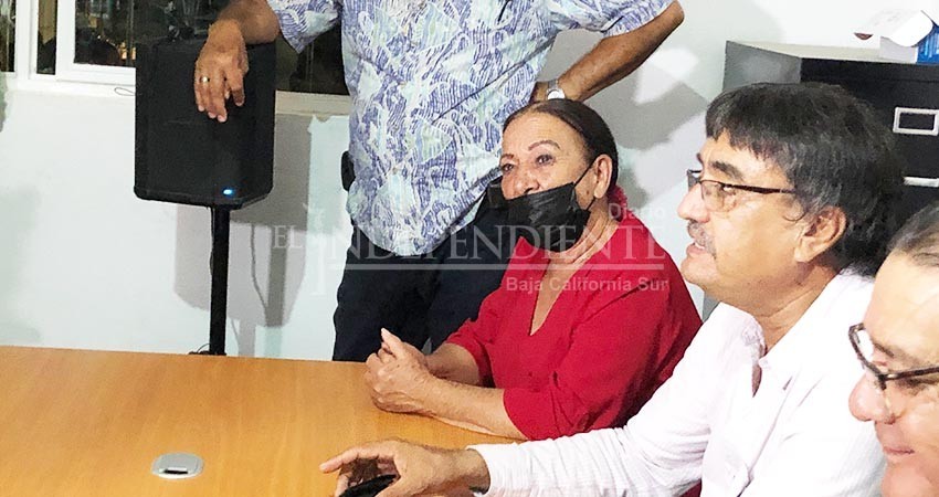 Senadora Lucia Trasviña invita a Lupita Saldaña a trabajar juntas desde el Senado