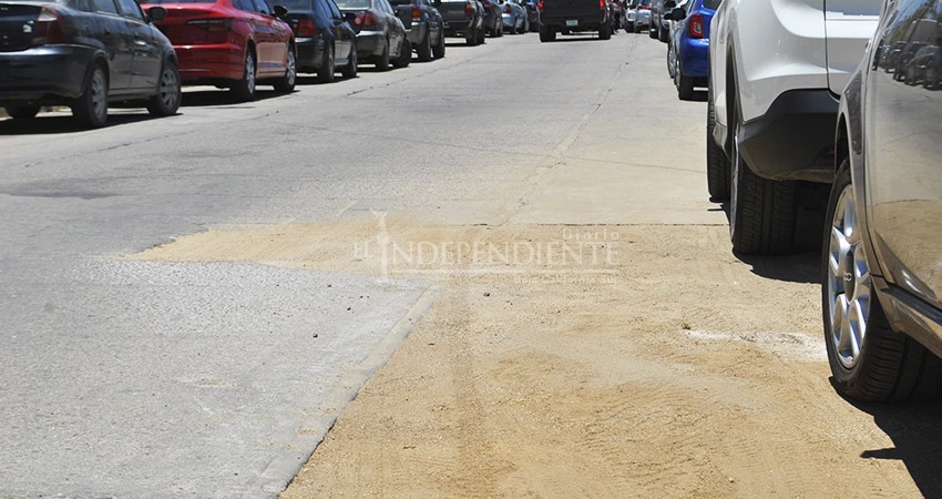 OOMSAPAS daña calles para atender la red hidráulica, pero jamás las repara