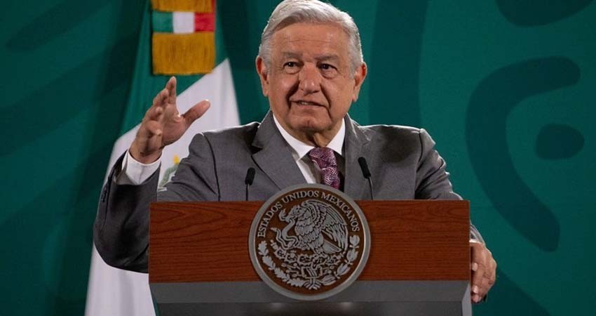 López Obrador llama a ministros a "limpiar el Poder Judicial"