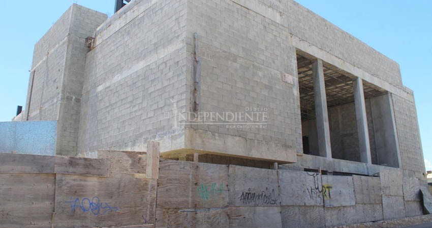 Se deslinda Armida Castro del teatro inconcluso de SJC: “yo no lo construí”