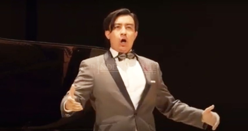 El cabeño Eduardo Martínez triunfa en concurso internacional de canto