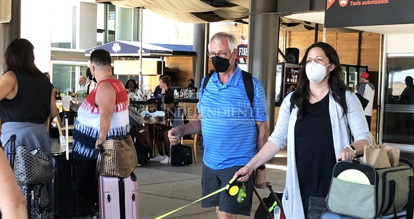 Reconoce el IMSS que apertura del turismo aumentó los contagios de Covid-19