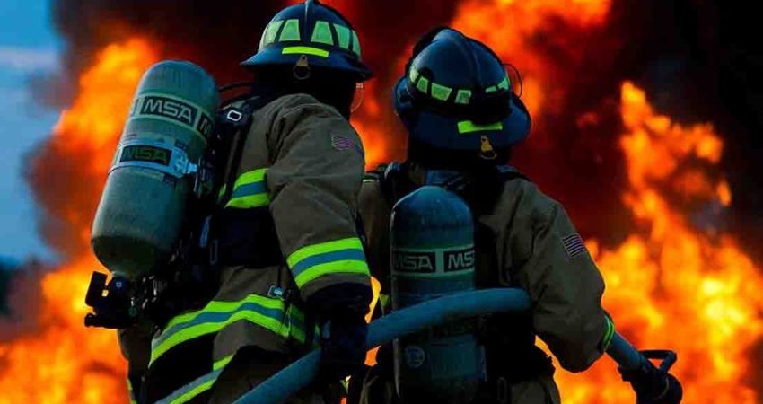 Reportan incendios 'extremos' en oeste de EU y Canadá