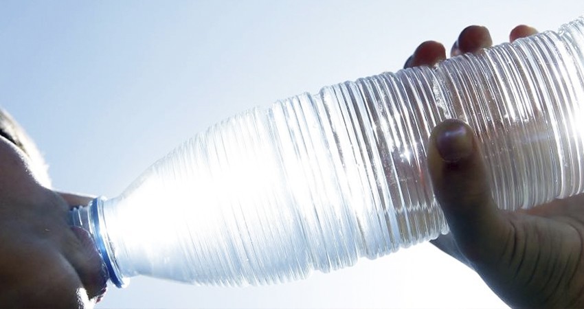 Niños y adultos mayores, los más vulnerables al sufrir deshidratación o golpe de calor