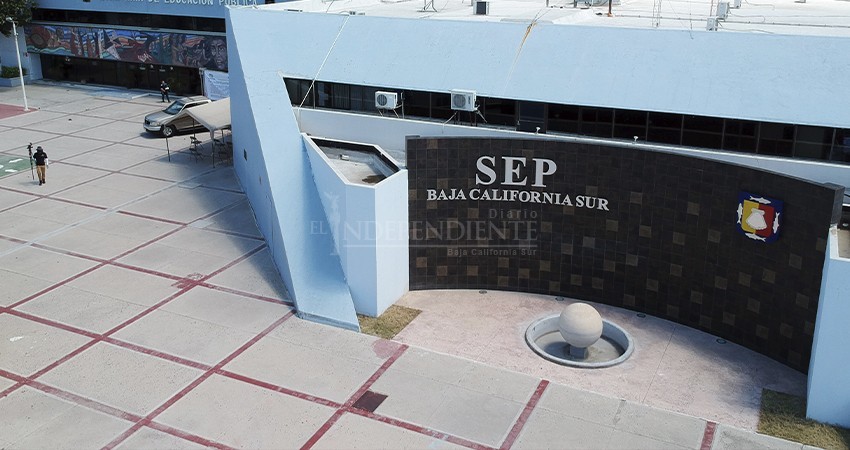 SEP afectará plazas de maestros de secundaria en BCS que cobran por hora, acusan