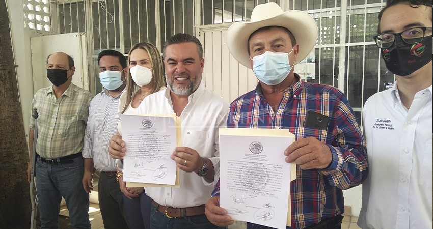 Marco Puppo recibe constancia como diputado electo y desbanca a Mercedes Maciel