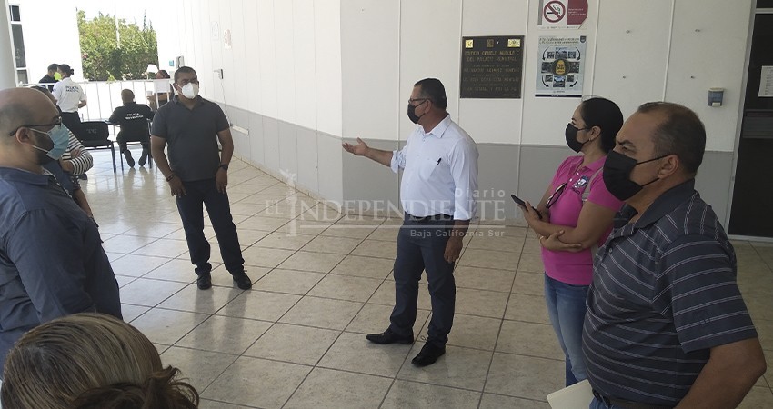 Burócratas tomarán acciones porque no les pagaron bono de útiles escolares