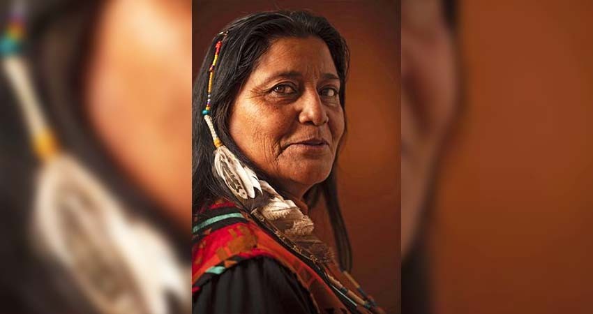 Compilan en Las lenguas toman la tribuna demandas y sentires indígenas en 45 idiomas