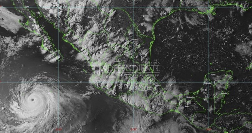 El huracán Linda se aleja de BCS, pero sus bandas nubosas seguirán dejando lluvias