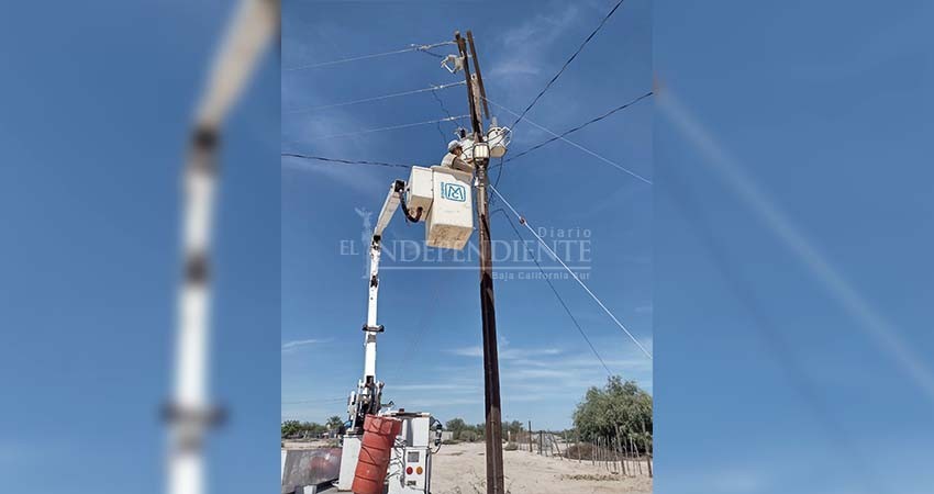 Continúan aplicando el programa "Iluminemos La Paz" en la zona rural del municipio