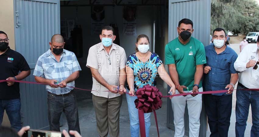 Entrega el Alcalde de La Paz nuevo gimnasio de Box