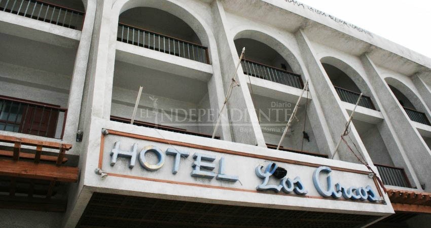 Intentan abrir el hotel Los Arcos; “no se dieron las condiciones”.