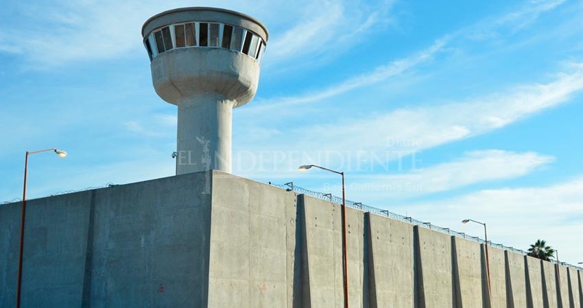 Condenan a seis años de prisión a policía municipal que abusó sexualmente de su hijastra