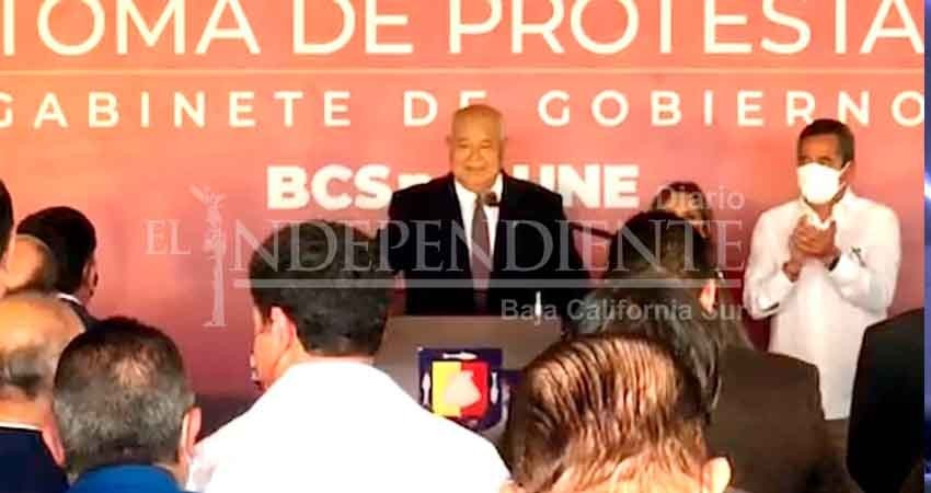 Toma protesta el gabinete de Víctor Castro