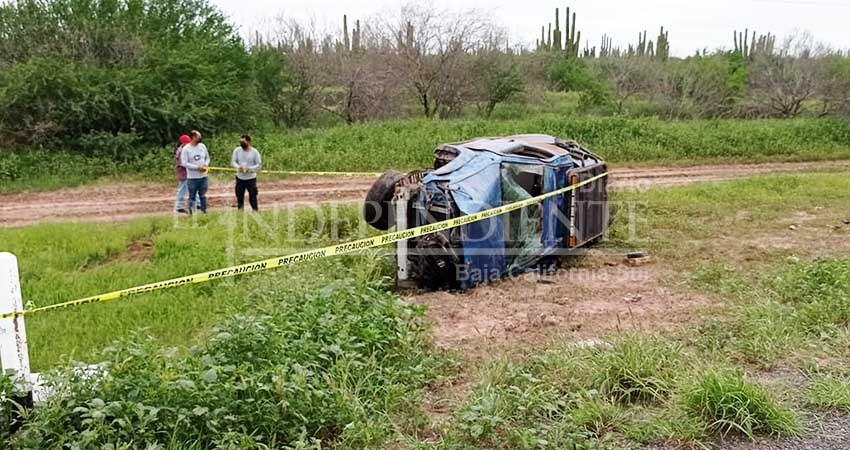 Volcadura en Comondú deja una persona sin vida