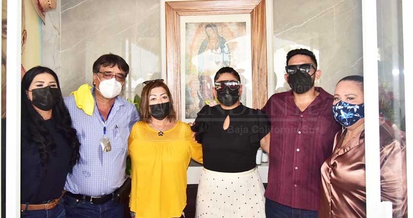 Homenajea Leggs a sus amigos fallecidos con la construcción de una capilla