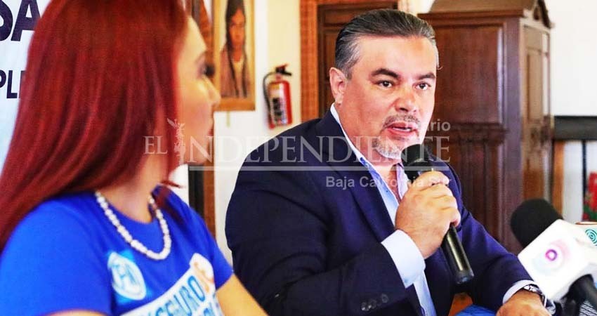 Sí Víctor Castro quiere bajar el IVA, lo acompañamos: Diputados del PAN