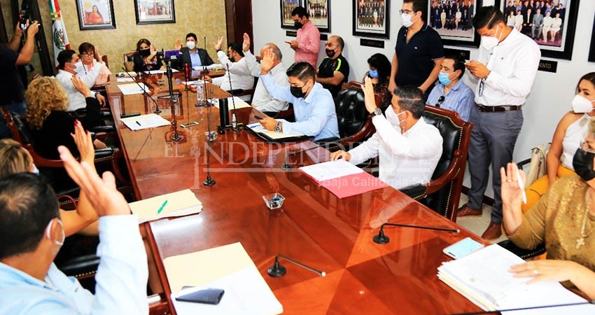 Entre pleitos de ediles, celebran última sesión de Cabildo de la XIII Administración de Los Cabos