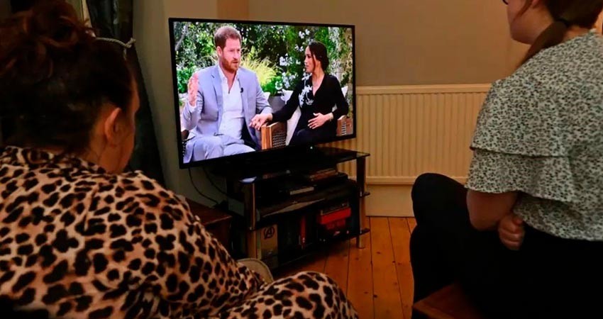 Pasar largas horas frente a tv o celular eleva 80% posibilidad de cáncer: estudio