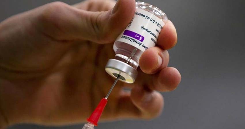 Vacuna covid de AstraZeneca muestra 74% de eficacia en nuevo ensayo