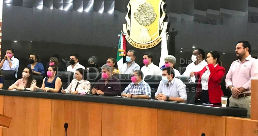25 MDP ahorrarán los legisladores al renunciar a privilegios