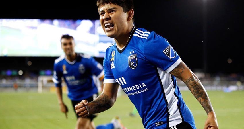 Chofis López, cerca de igualar el debut goleador de Carlos Vela en la MLS