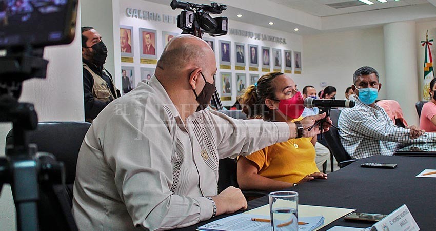 Por falta accesibilidad en Cabildo, regidora con discapacidad visual no puede seguir sesiones