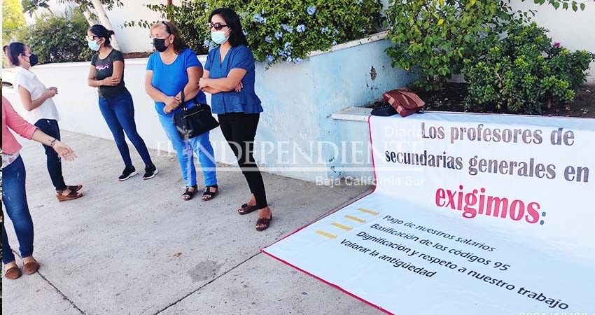 Logran solución profesores de BCS cesados; “Se les dará prórroga”: Castro Cosío