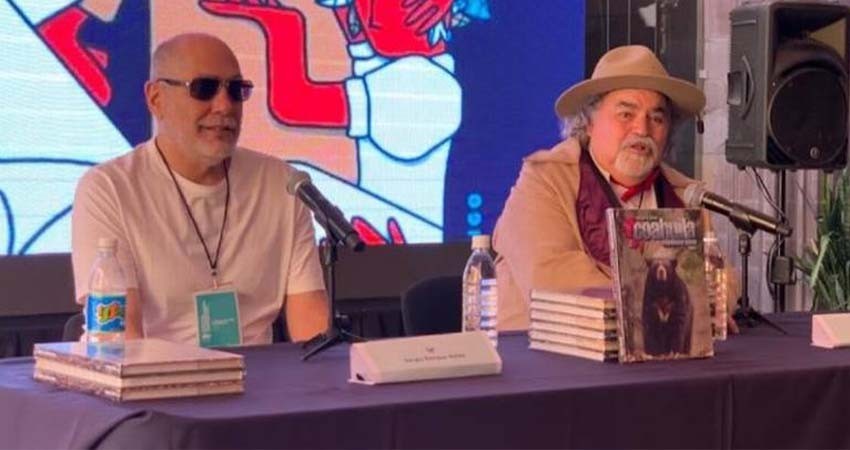 Guillermo Arriaga y Sergio Avilés conversan en el Cervantino sobre Coahuila