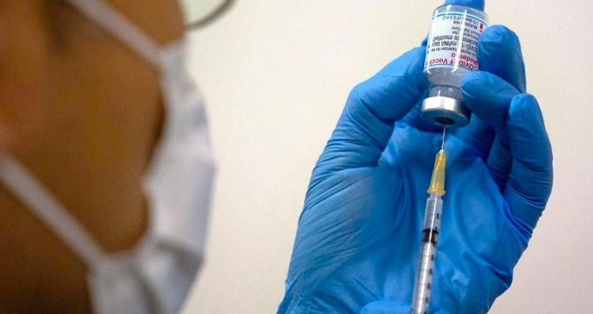 Regulador europeo avala refuerzo de vacuna Moderna para mayores de 18 años