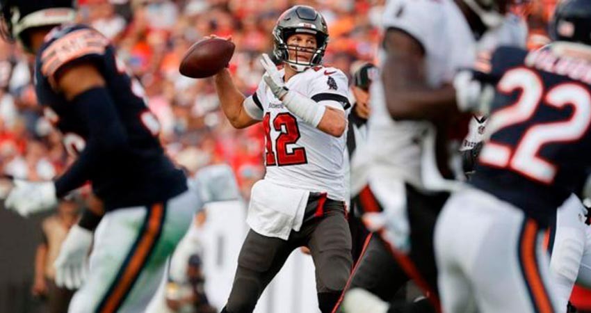 Verstappen gana el GP de EU; ‘Checo’ sube al podio en tercero