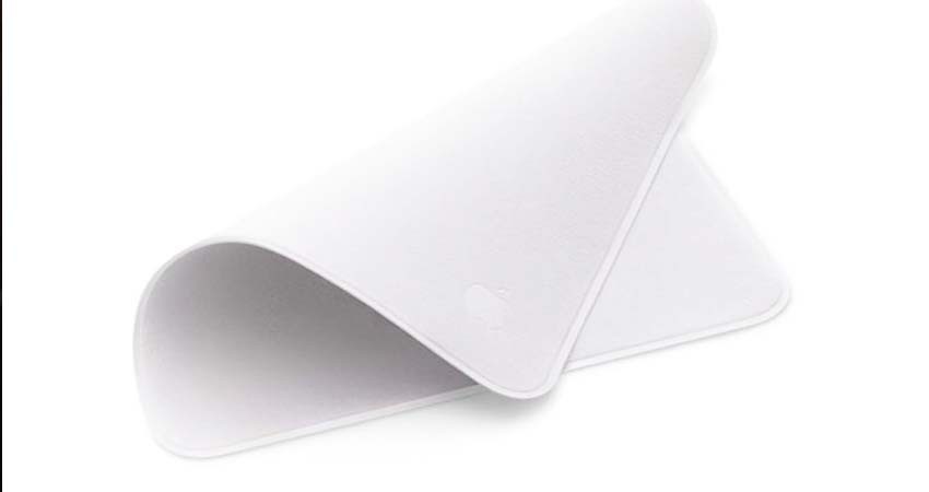 Apple lanza pañuelo para limpiar tu iPhone... su precio desata polémica