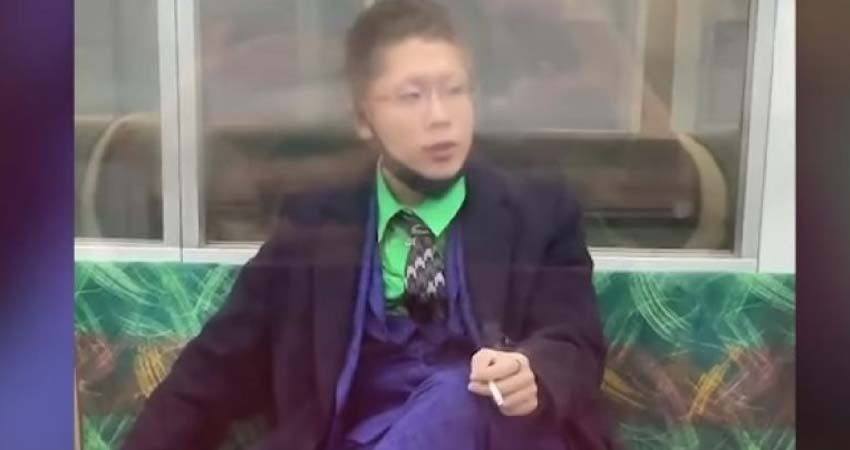 Hombre disfrazado de Joker apuñala a pasajeros en tren de Tokio