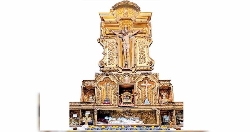 Exhiben reliquias funerarias en Catedral Metropolitana