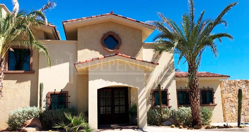 Residencia construida en Los Cabos por Mendoza Davis será vendida para pavimentar la calle Tamaral: Víctor Castro