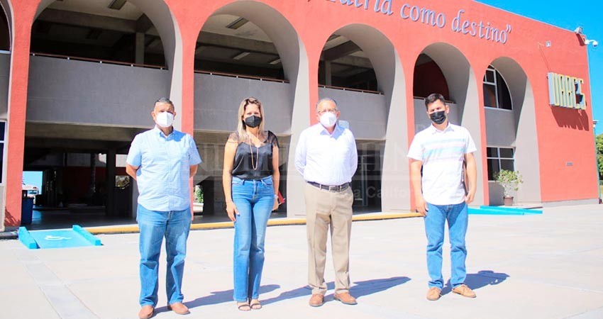 Presenta UABCS prototipo de vivienda bioclimática a titular del INVI