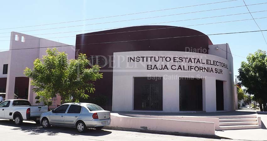 Aprueba IEE pérdida de registro de 3 partidos políticos