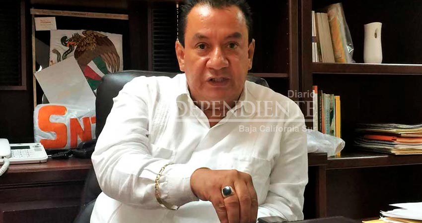 Se requieren 2 mil 900 plazas para regularizar a compensados: SNTE