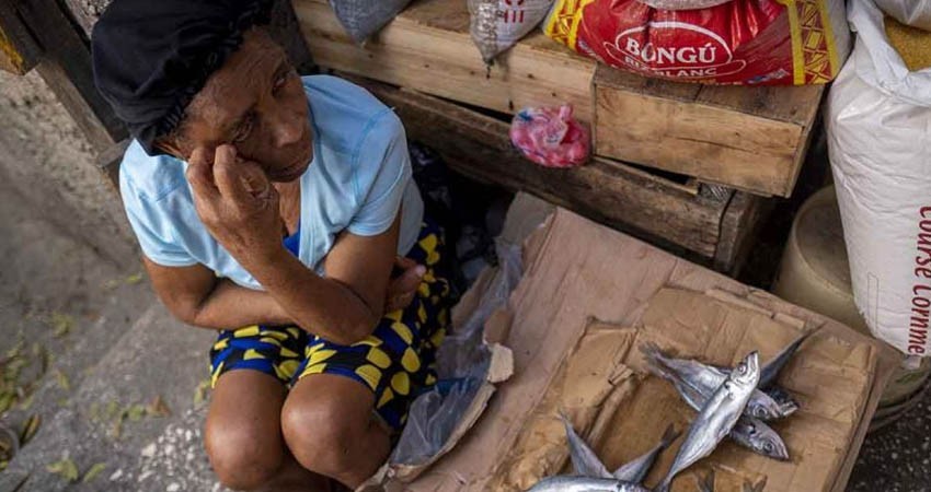 EU pide a sus ciudadanos salir de Haití ante crisis política