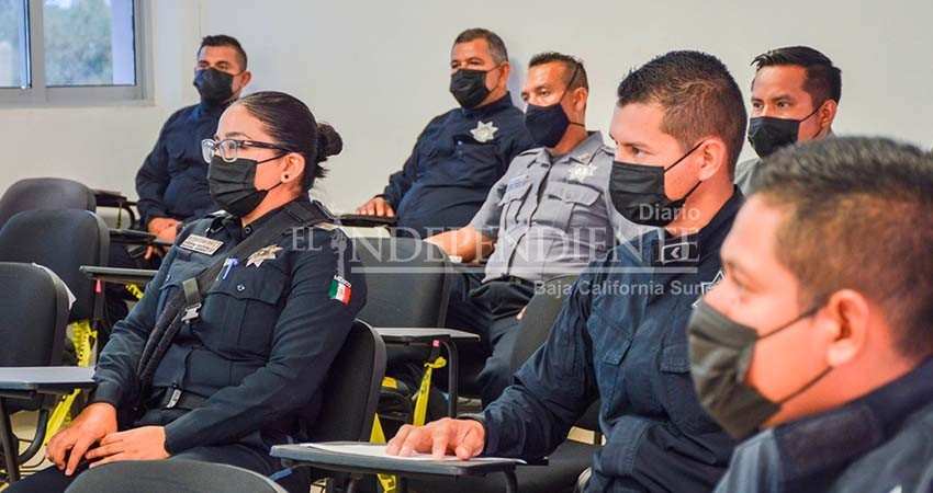 Capacitan a policías estatales en solución efectiva de conflictos