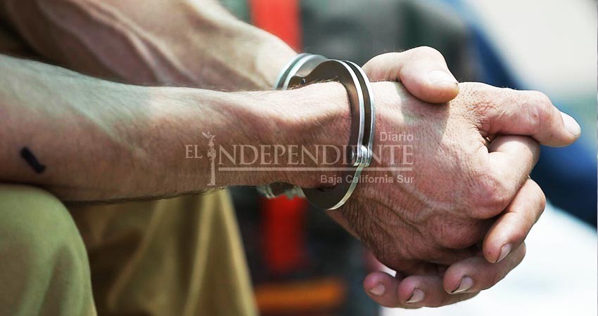 Vinculan a proceso a un hombre por lesionar a su víctima con un palo de golf