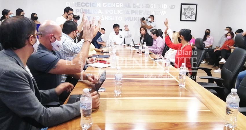 ICA merece más, Irene Román no está a la altura; acusa regidor irregularidades en la dirección