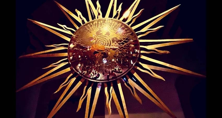 Dos semanas de éxito de la exposición de Betsabeé Romero en París