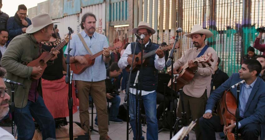 Proponen crear una red mundial de cineastas migrantes mexicanos